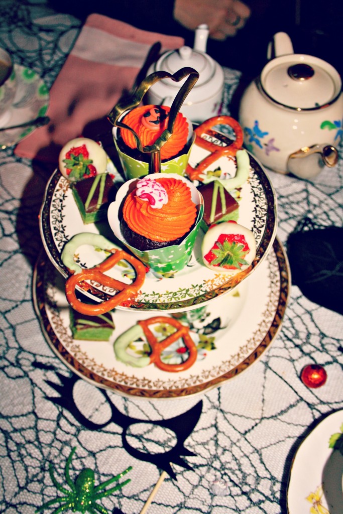 halloween  cakes and goodies